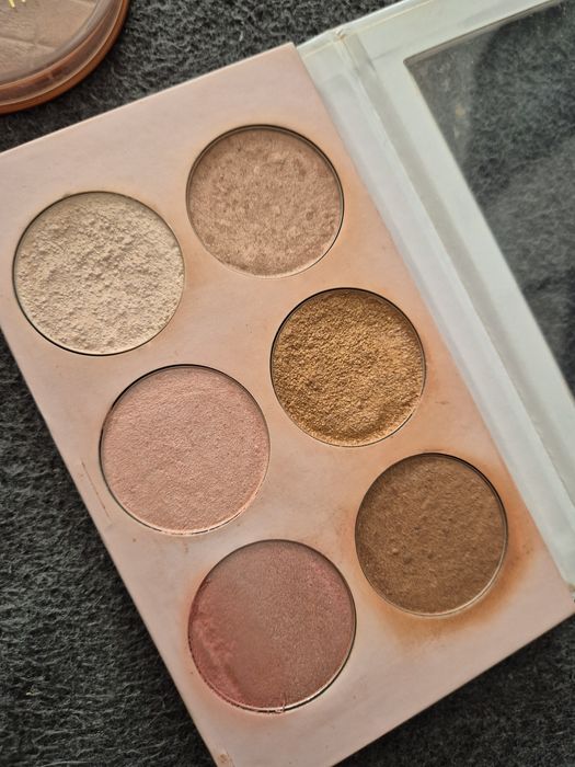 Zestaw bronzer i rozświetlacze douglas,The balm i rimmel