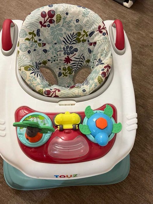 Продаю дитячі ходунки Toyz у дуже гарному стані. Усе чисте, справне та готове до використання.