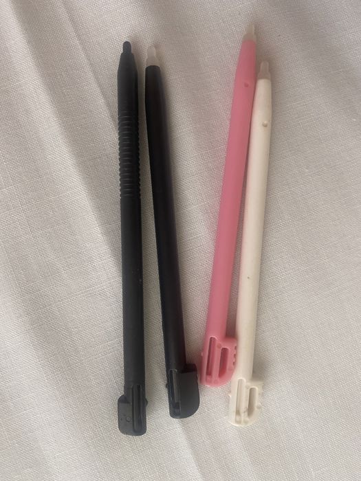Nintendo DS Stylus and Screen Cleaner64751899444482123
