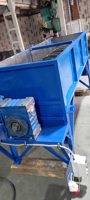 Кормозмішувач,змішувач комбікорму,кормосмеситель