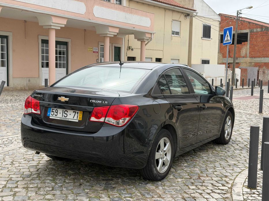 Chevrolet Cruze Gasolina/GPL • 2010 • 170 mil km • Impecável