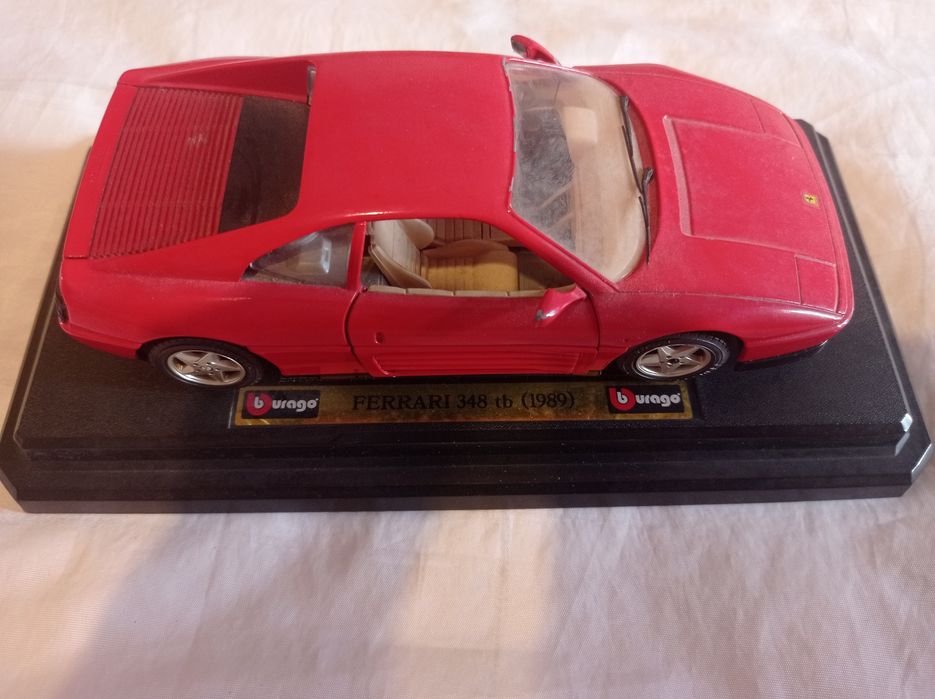 Carros miniatura de coleção