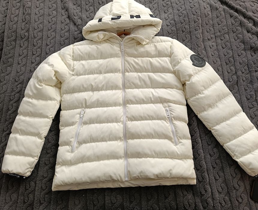 Пухова куртка  Moncler