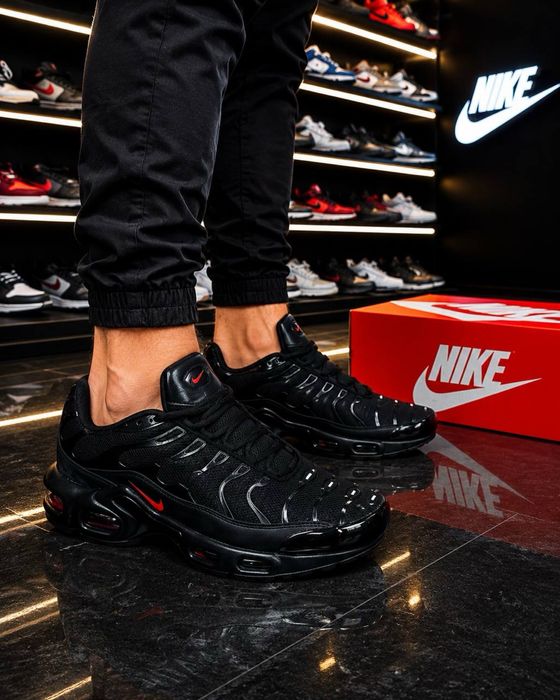 Стильные качественные красовки Nike tn / мужские красовки найк / не промокают  / идеальные для  зала / мембранна ! Найк теен осень ! Nike tn