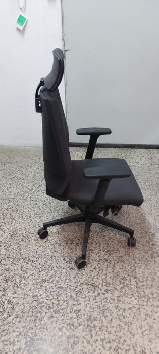 Cadeiras rodadas costa alta