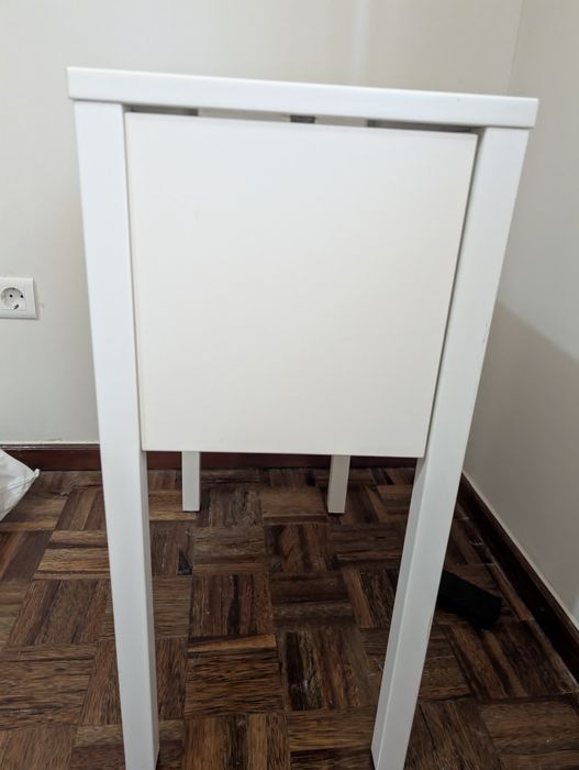 RESERVADAS 2 camas  solteiro iguais, oferta mesa cabeceira