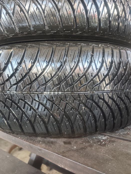 215 55 r17 z 2025 r. yokohama blueearth-4s jak nowe 1500km przebiegu