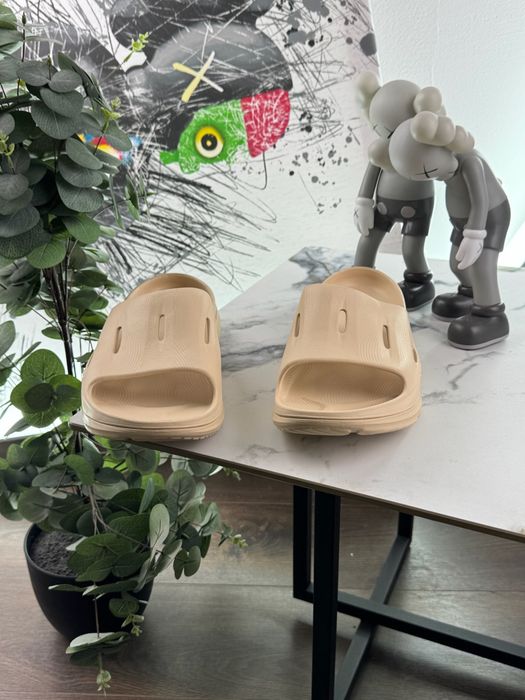 Нові тапочки шльопки Hoka Ora Recovery 48 розмір Е12411