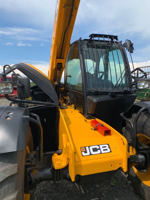 Телескопічний навантажувач JCB 531-70