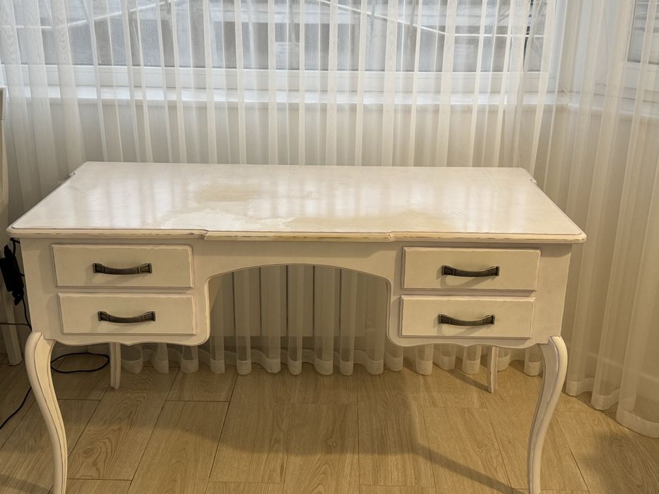 Стол письменный деревянный