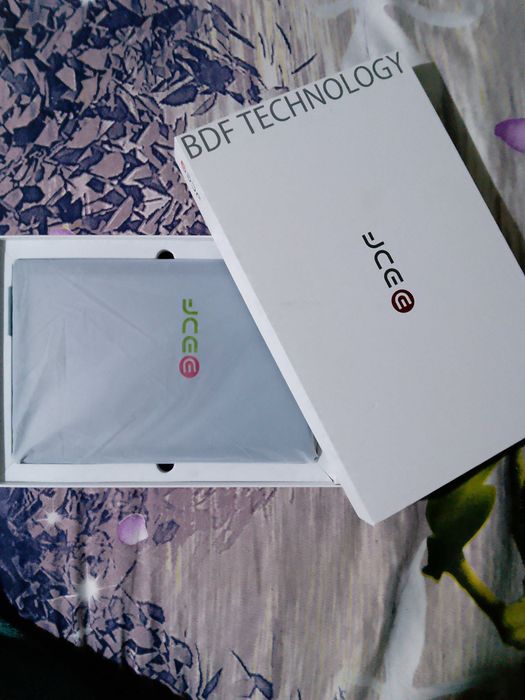 Планшет  TECHNOL