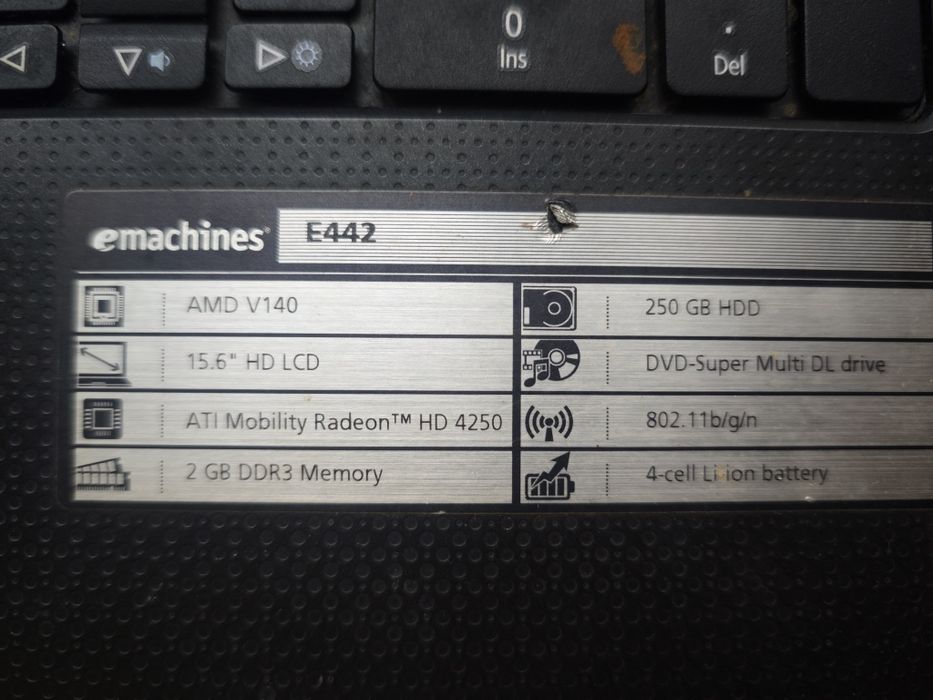 Ноутбук. 15.6. Emashines e 442. Працюючий. Не працює екран.