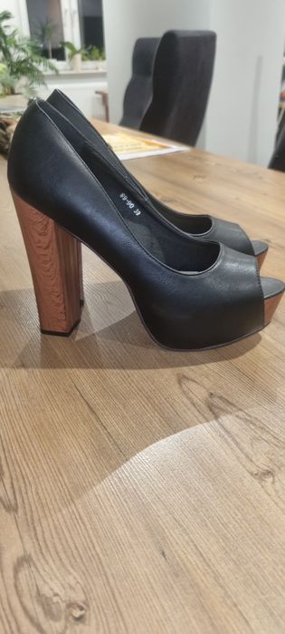 Buty czułenka 39
