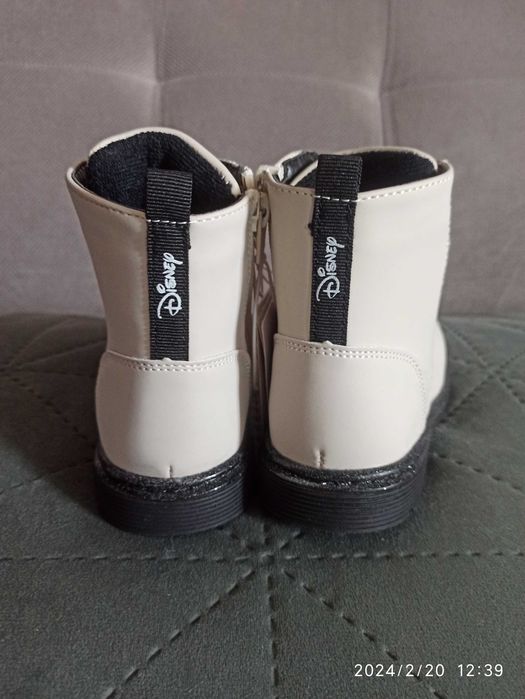 Botki dziewczęce Reserved Disney 101 Dalmatyńczyków 26 (16,5 cm) Nowe