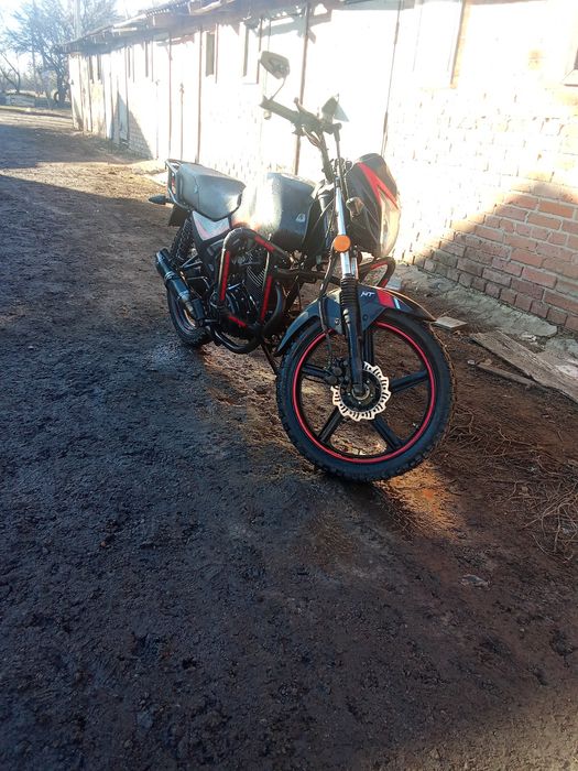 Продам мустанг фвості 150