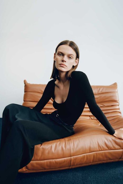 Спідниця Zara S в наявності