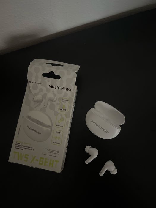 Fones Bluetooth Music Hero TWS X-Beat – Como Novos