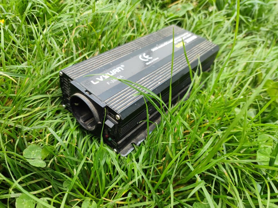 Продам iнвертер 2600w
