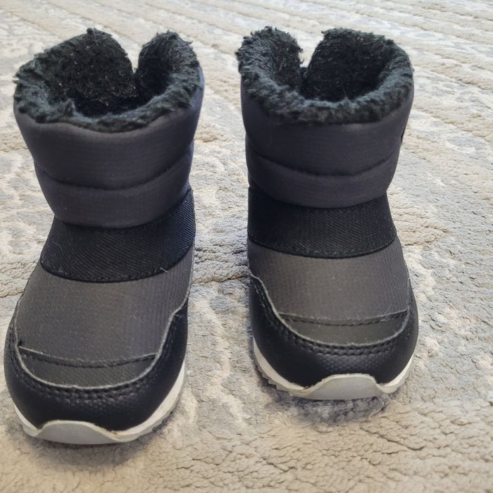 Дитячі чобітки new balance
