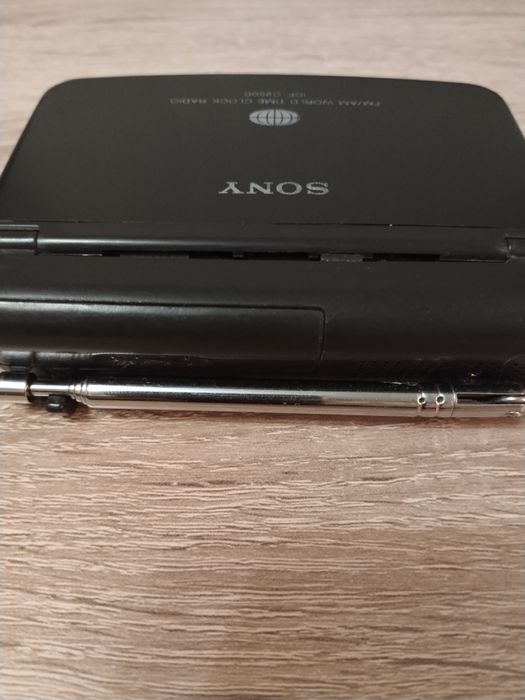 Радиоприемник Sony icf-c2500