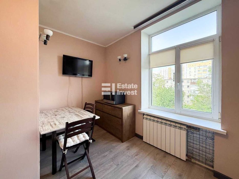 Продам 2 кімн. квартиру по вул. Металіста, 10