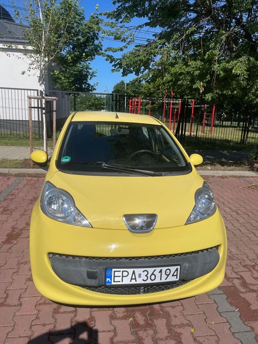 Peugeot 107 Stan idealny , nowy przegląd , nowy akumulator , isofix , klimatyzacja