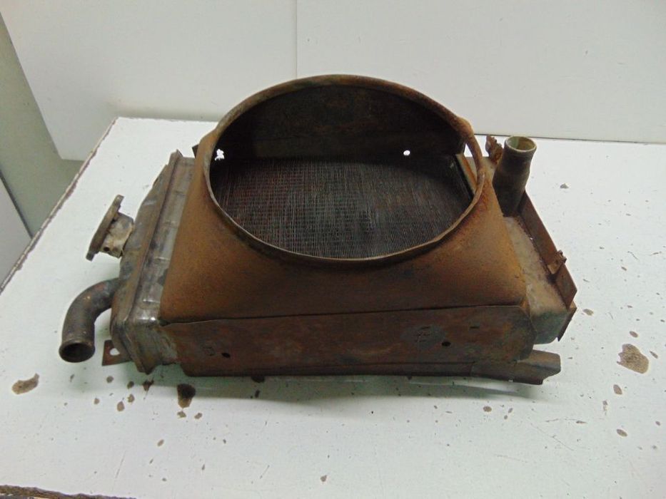 Fiat 600 radiador " usado em bom estado