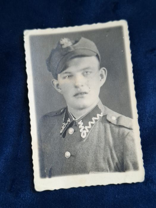 Zdjęcie żołnierza polskiego z dedykacją. Lata 40.