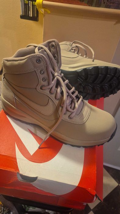 Buty trekkingowe Nike Manoadome roz. 44 - 28cm Nowe Meskie