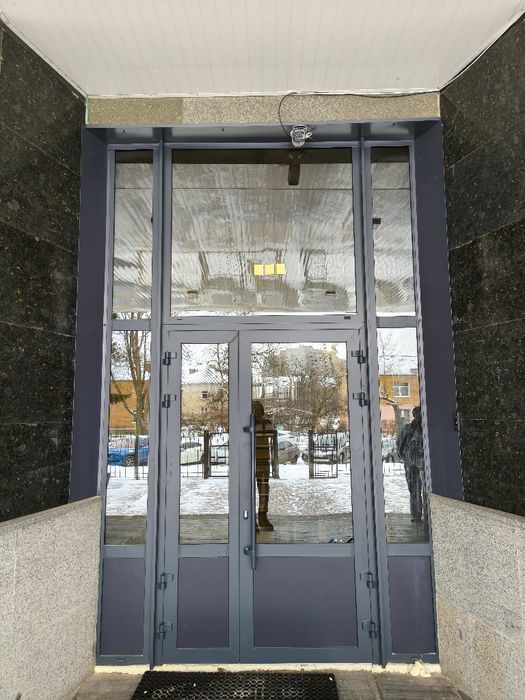 Монтаж вікон дверей балкони під ключ