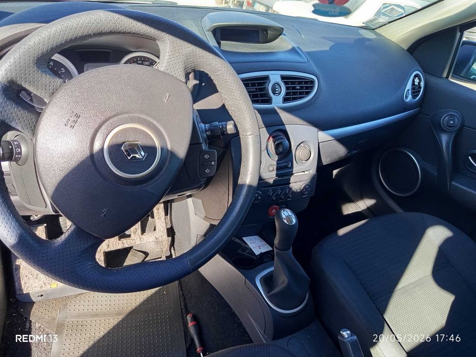 Para peças Renault Clio III 1.2 16V ano 2007