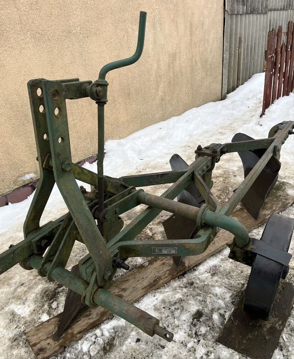 Плуг Unia Grudziadz 3/30 см