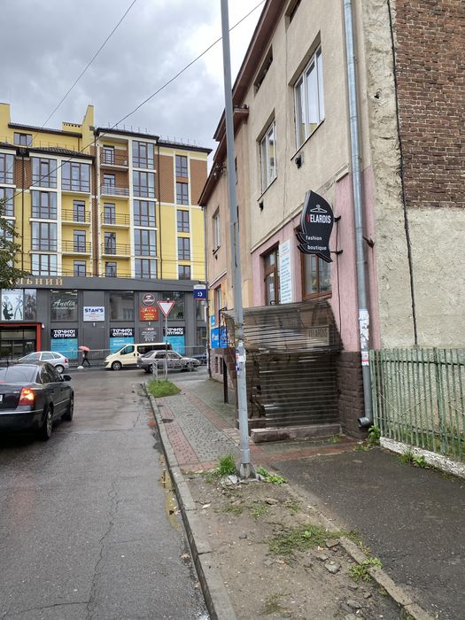 Продається комерційне приміщення