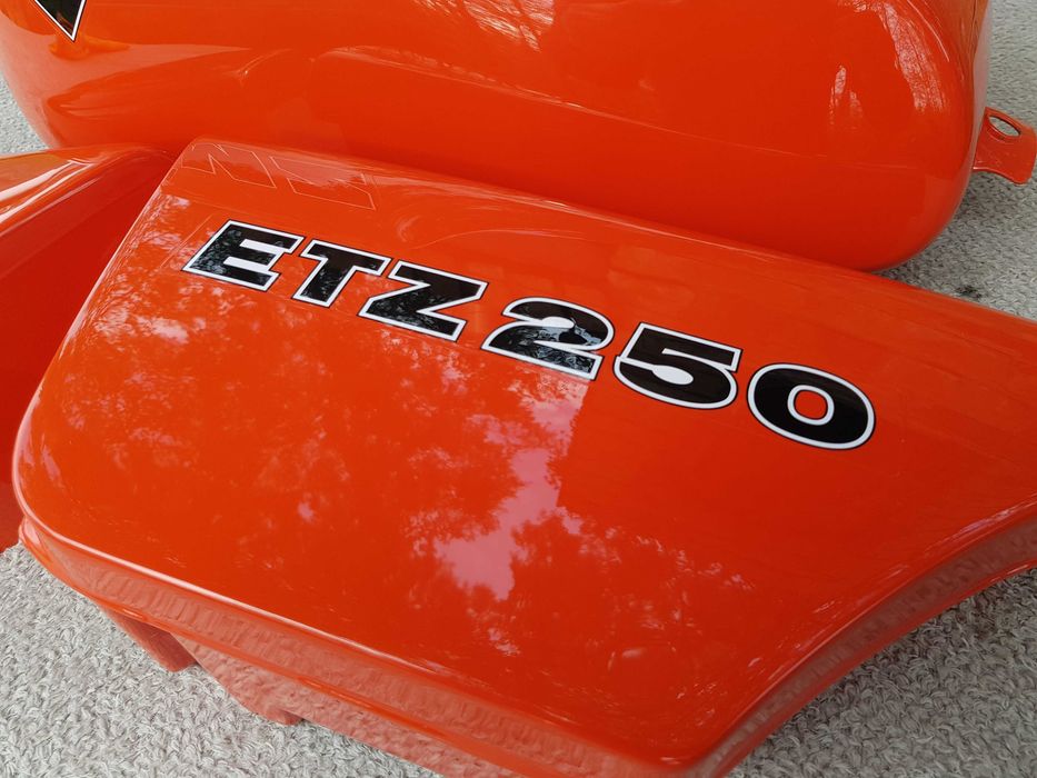 MZ ETZ części zbiornik boczki shl awo wfm romet simson