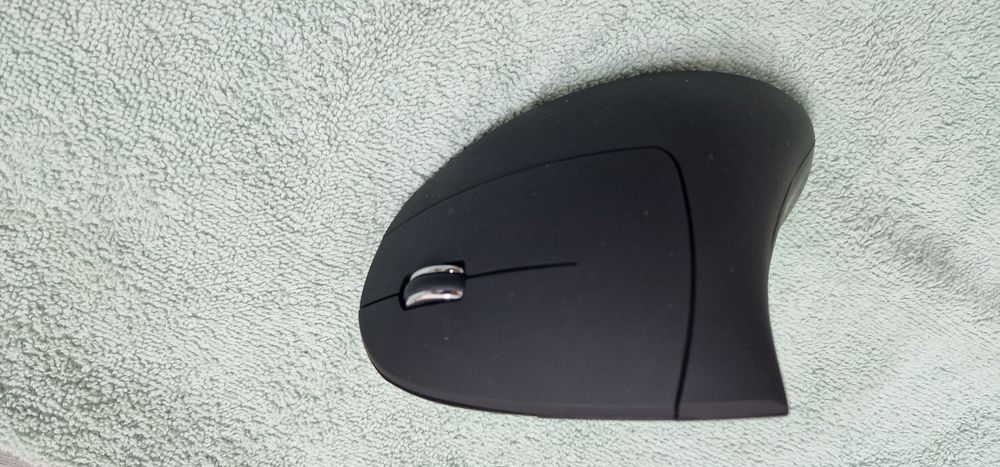 Myszka mysz bezprzewodowa komputerowa ergonomiczna nowa