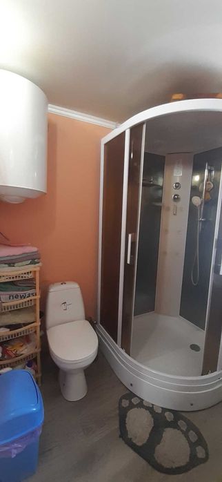 Продаж частини будинку з ремонтом