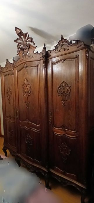 Vende-se mobilia de quarto completa estilo D. Joao V