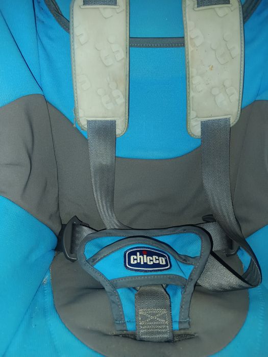 Cadeira  para carro Chicco bebe/criança.