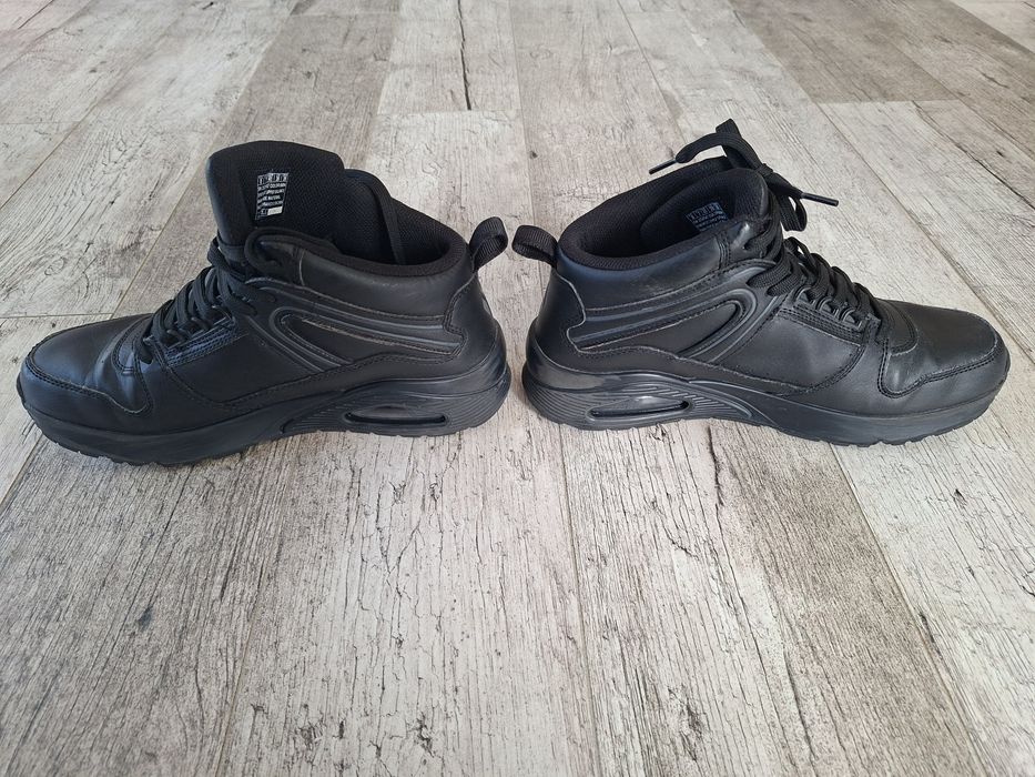 Buty skechers uno keep close