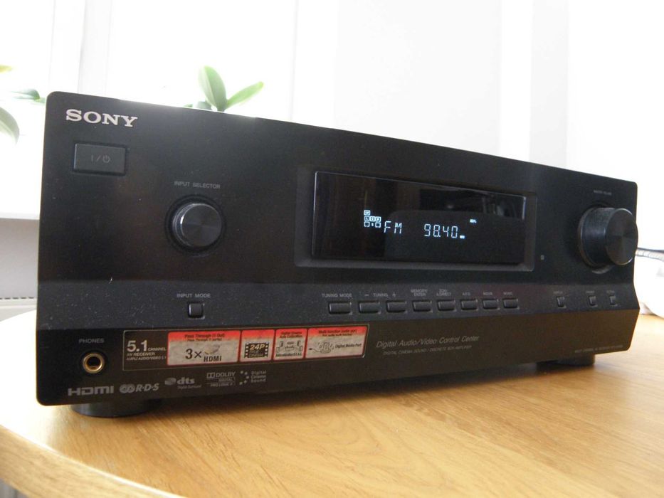 Amplituner AV Sony
STR-DH500