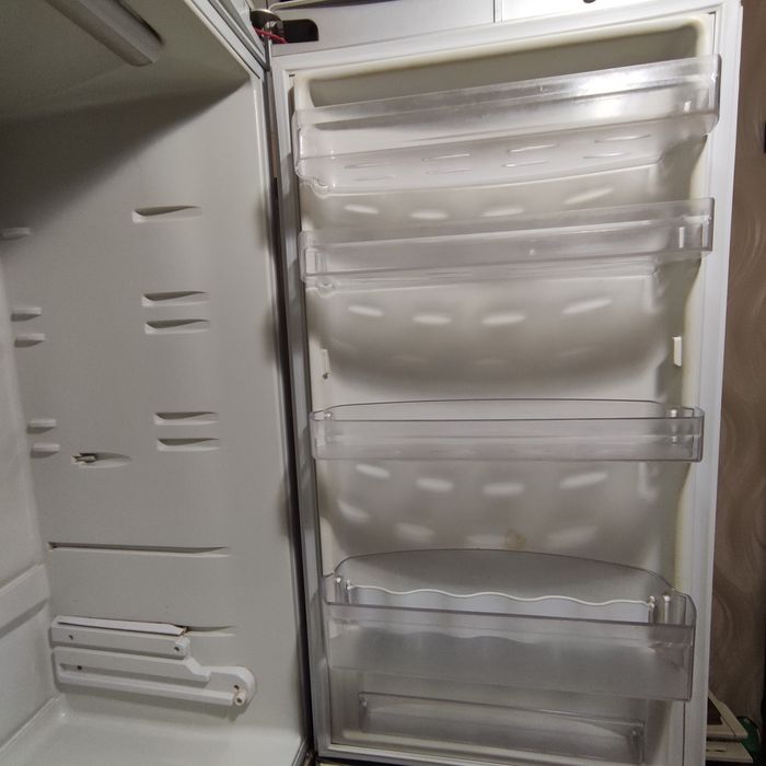 Холодильник Indesit PBAA 34 V D під ремонт