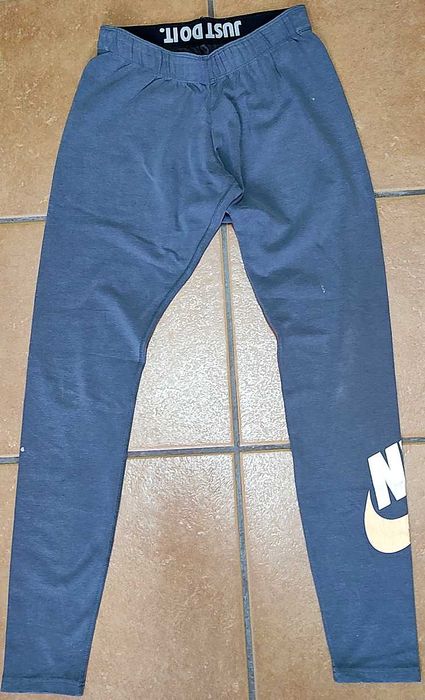 Spodnie treningowe sportowe damskie legginsy NIKE rozm. S