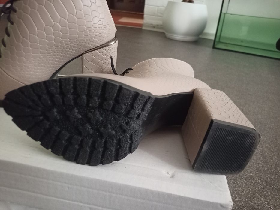 Ботинки на осінь