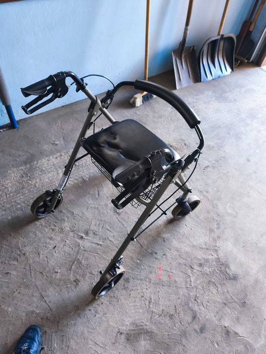 Balkonik chodzik dla osoby starszej