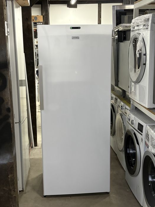 Морозильна камера Privileg PFVN 74 A+++ — великий об’єм