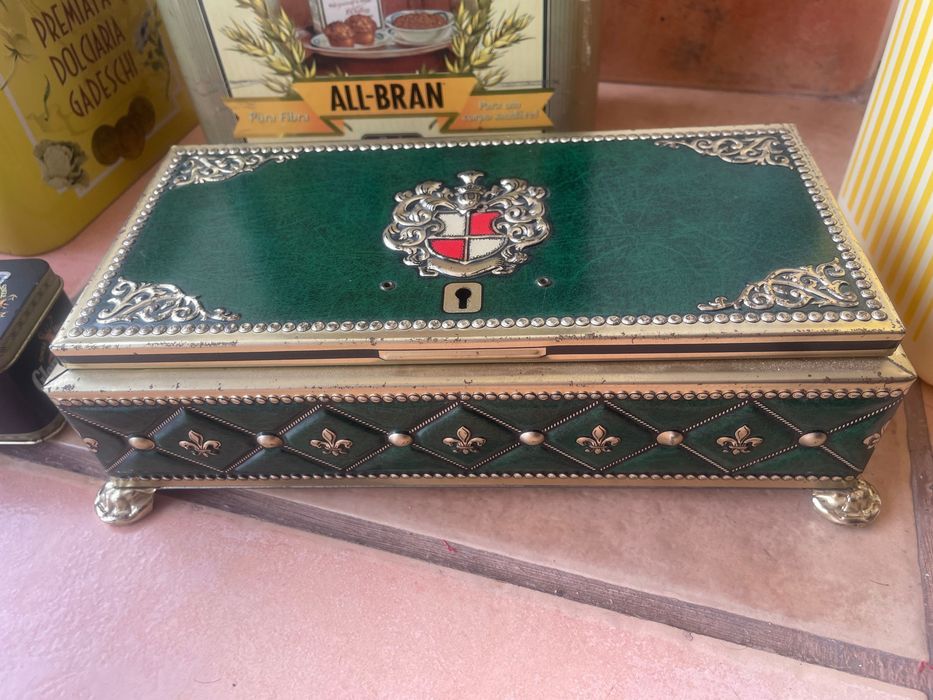 Latas vintage Antigas