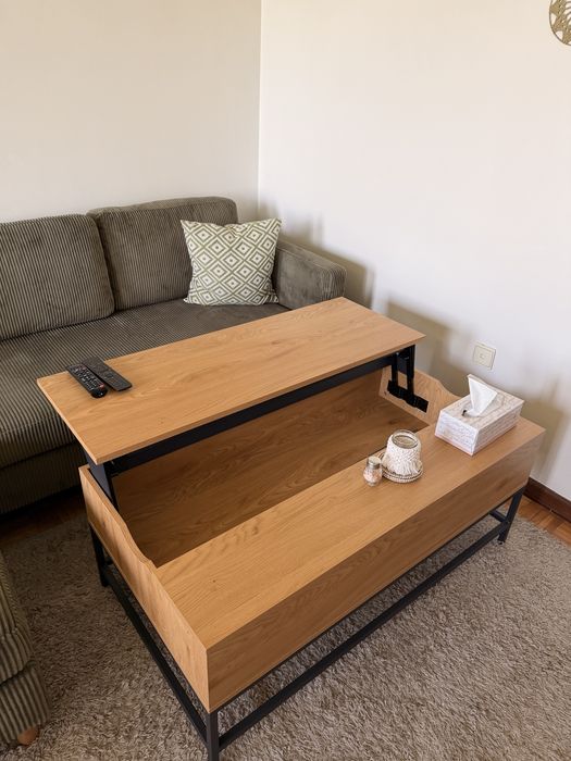Mesa de centro elevatória cor carvalho - Como Nova