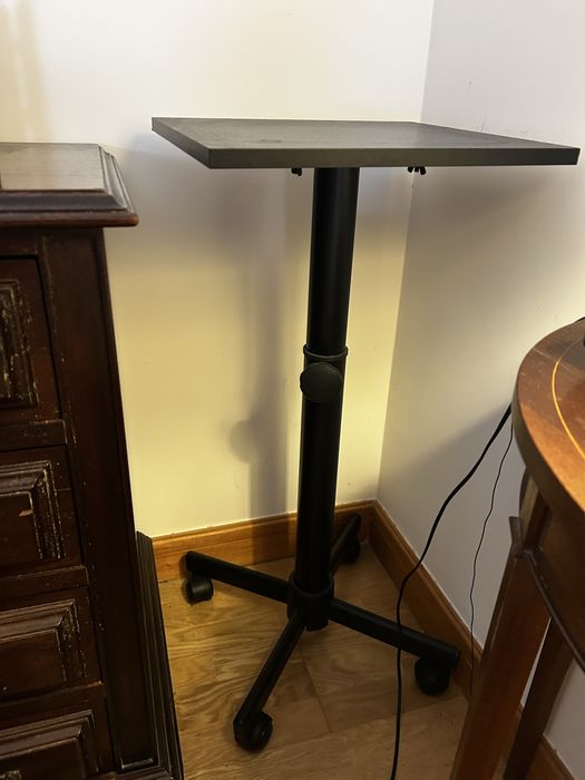 Mesa suporte TV otimo estado