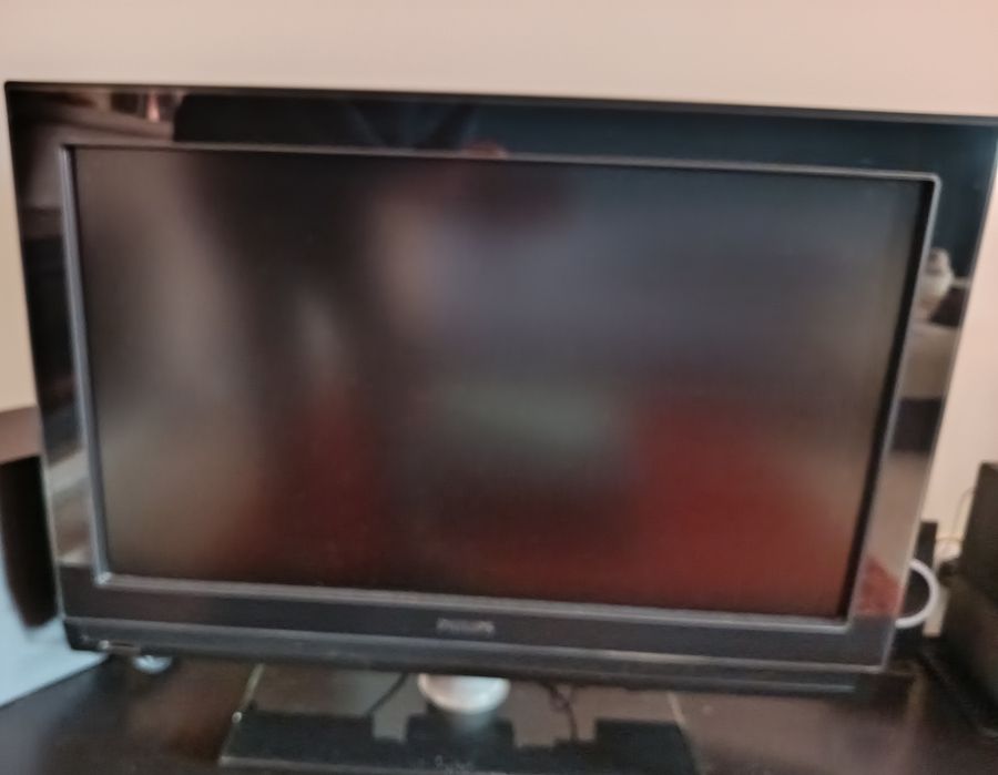 TV Philips 79cm, bom funcionamento
