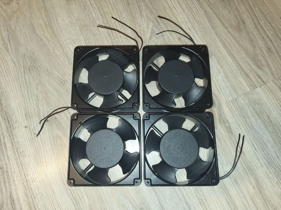 Wentylator 230v AC  RUNDA AC12038B220H